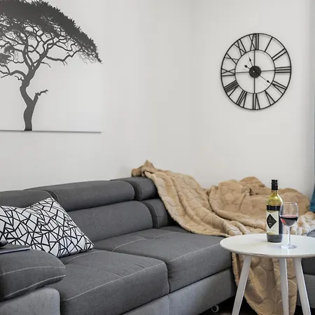 Adn - Netflix - Modern And Smart * Günzburg